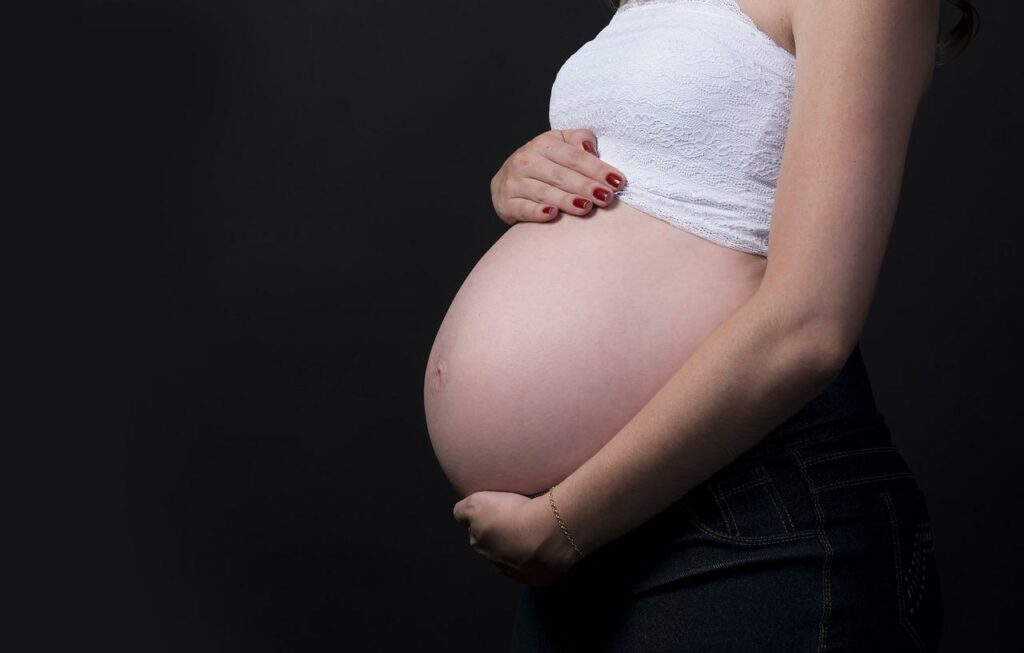 Frau schwanger Babybauch Ich bin mental noch nicht bereit für die Geburt