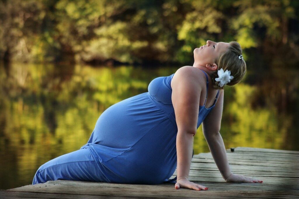 Schwangere fühlt sich unwohl und gestresst Stress während der Schwangerschaft Unsere Tipps