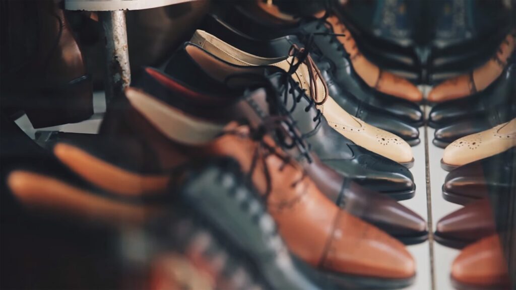 Schuhe Schuhwerk hochwertig edel elegant Leder als Naturprodukt – so pflegt man Schuhe richtig!