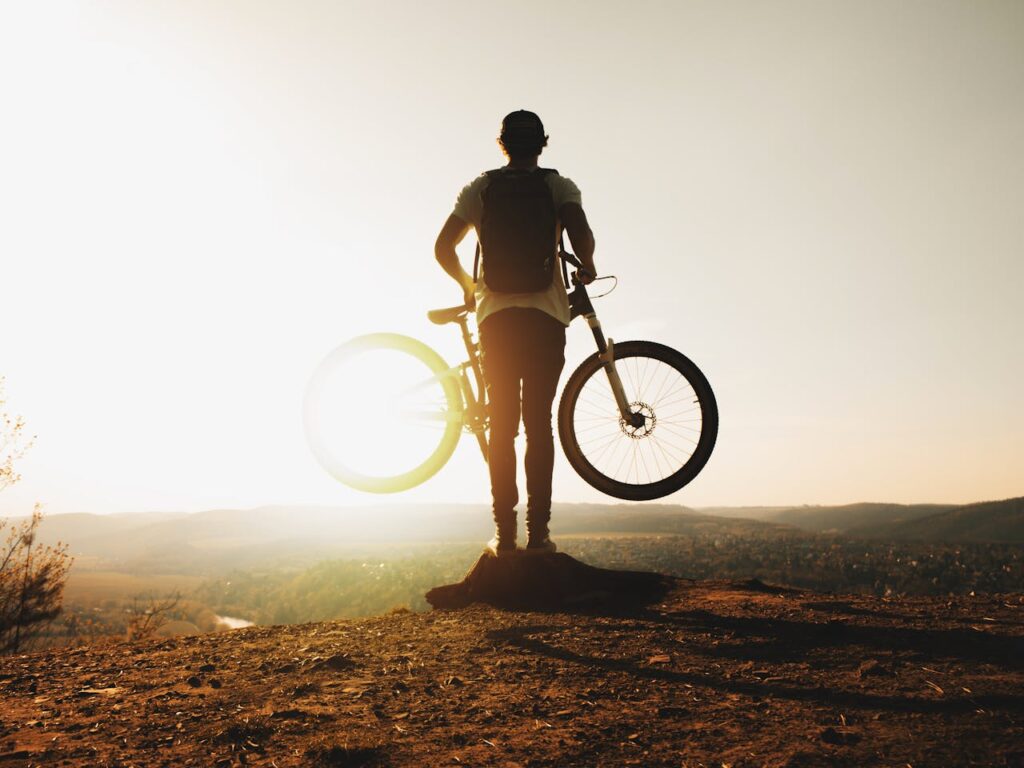 Sonne Fahrrad Sonnenschein Ein Familienausflug mit den E-Bikes Spaß, Bewegung und gemeinsame Zeit